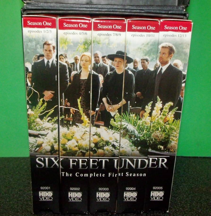 Six Feet Under: The Complete First Season: Amazon.ca: Movies